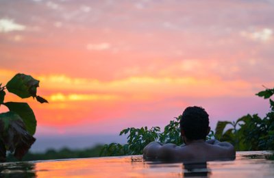 烏託邦羅特旅館