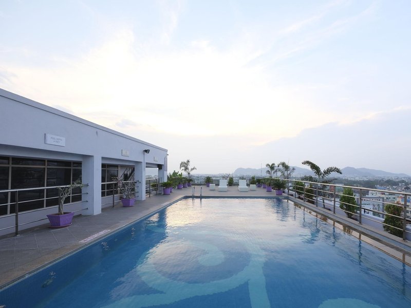 Vivanta Vijayawada, MG Road