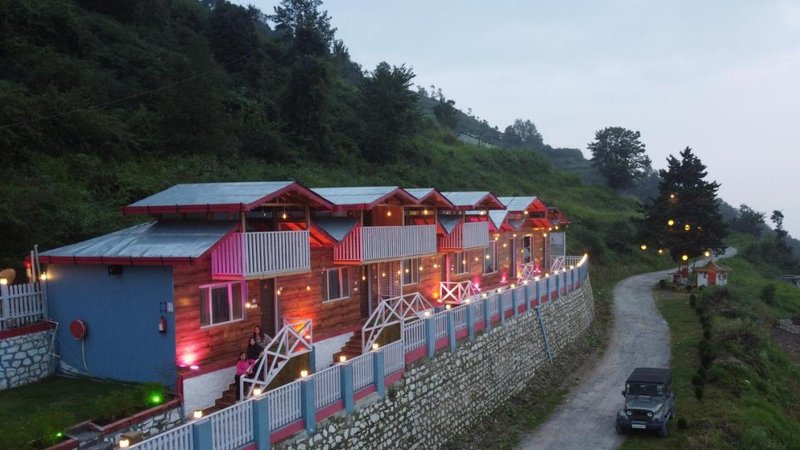 Rooftop Cottages & Restaurant, Pangot