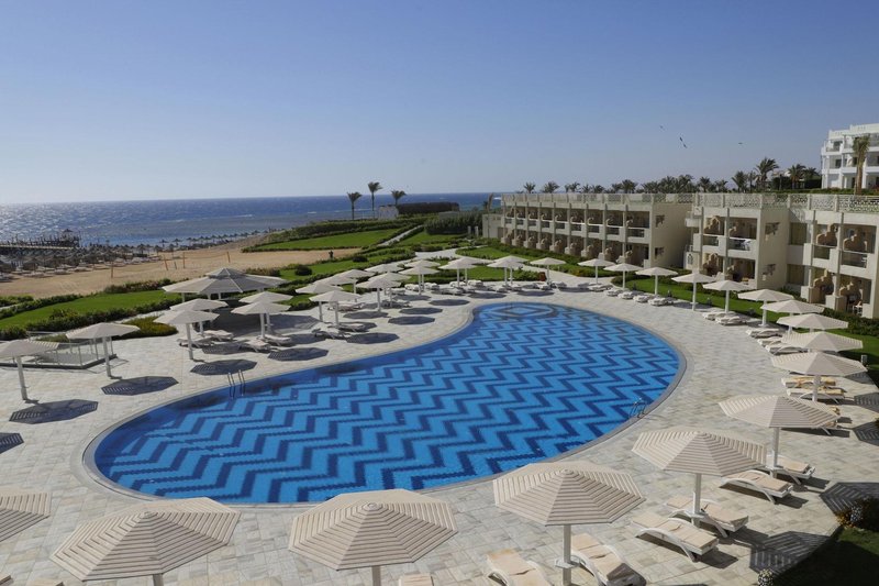 SIRENA海灘度假村和SPA