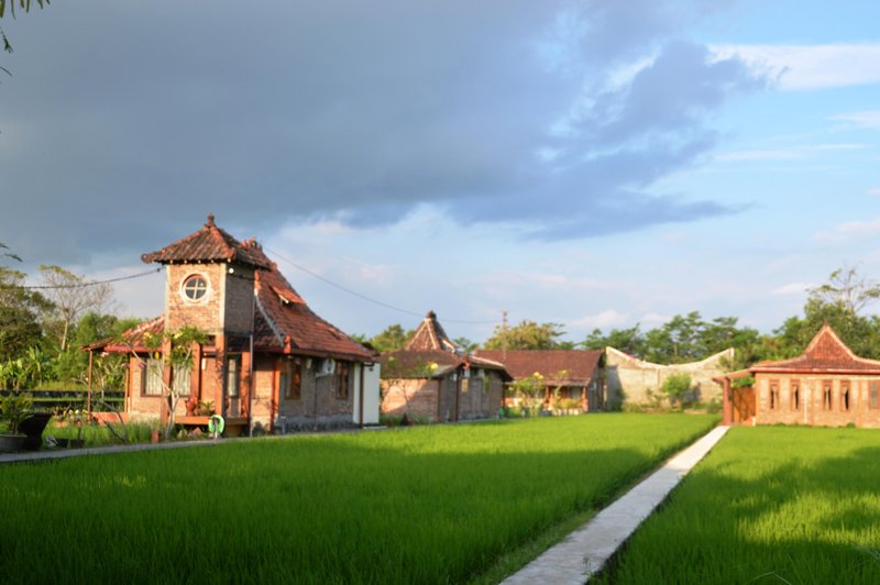 日惹阿拉曼達家庭泳池別墅