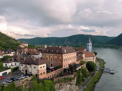 杜倫施坦城堡酒店