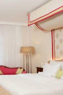 凱瑟霍夫温酒店