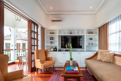 水明漾科隆尼酒店