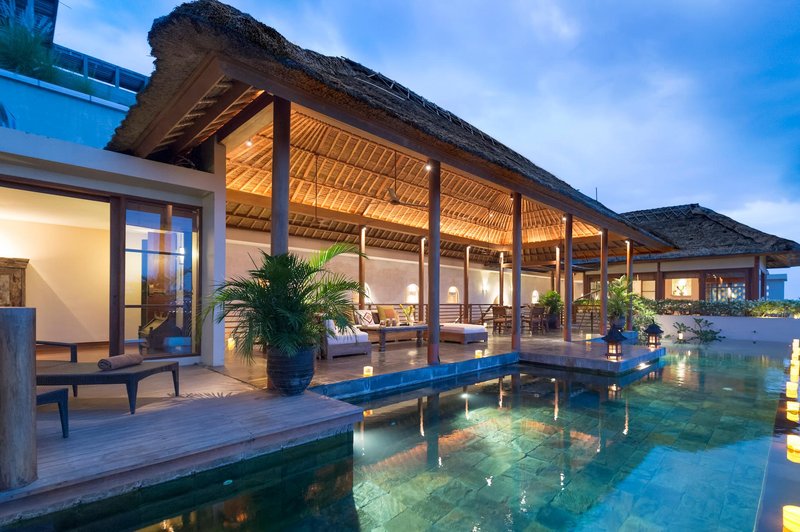 峇里島金巴蘭長屋旅館