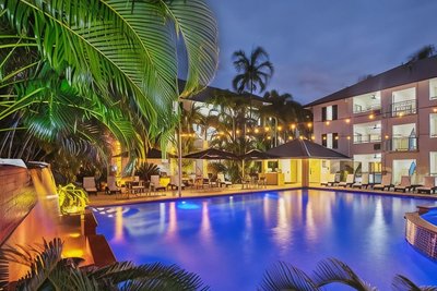 道格拉斯港中央廣場酒店