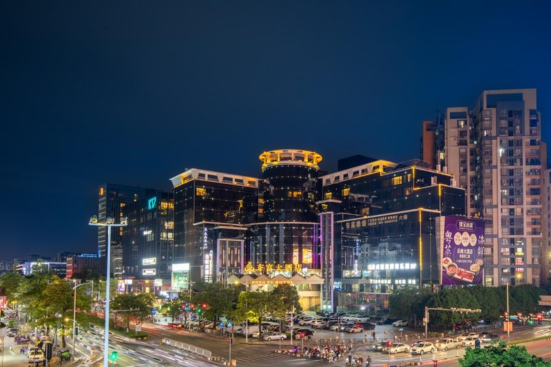 Dongfu Hotel (Guangzhou Huadu Plaza Cultural Tourism City)