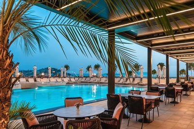 精英世界庫沙達酒店