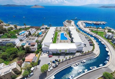 盧加精品酒店及海灘