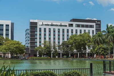 色達首都中央酒店