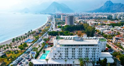 臨海家庭度假酒店-全包式