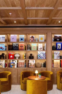 布朗斯大道酒店