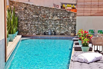 拉維拉安提伯港酒店及水療中心