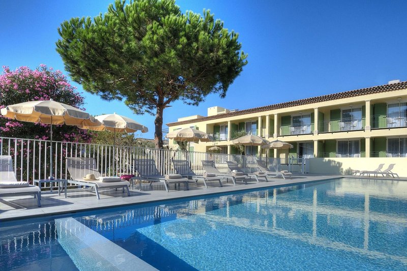 巴斯蒂奧利佛萊酒店