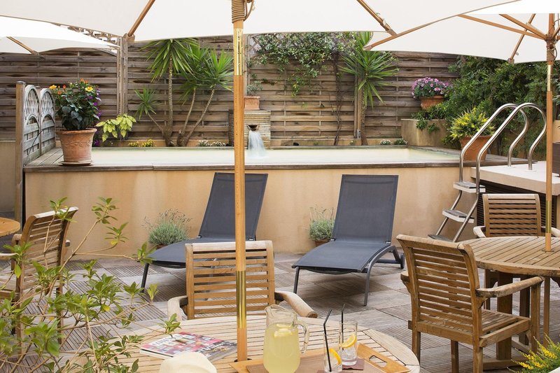 康城埃斯特爾別墅酒店(近節慶宮)