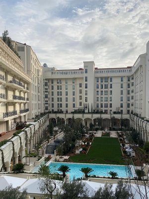 卡爾頓裏維埃拉公寓式酒店