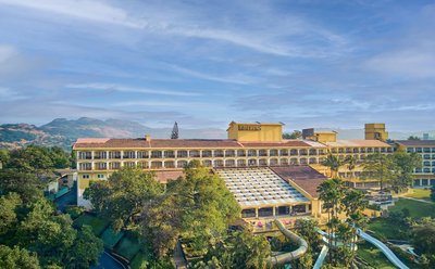 羅娜瓦拉法里亞斯度假村