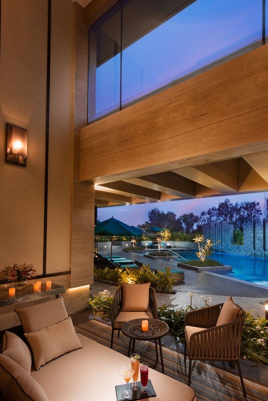 浦那康萊德酒店