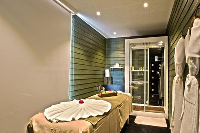 Data Resort by Della Adventure