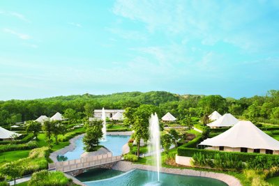 新昌迪加爾歐貝羅伊沙可維拉斯 SPA 度假村