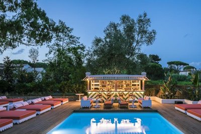 塔坦聖特羅佩酒店