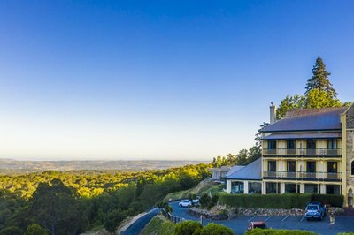 洛夫締山山屋酒店