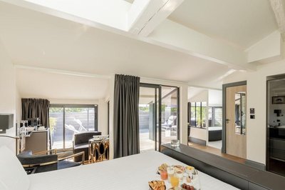 加利安宮殿酒店及水療中心