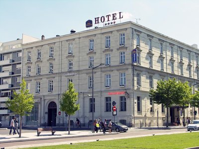 昂熱歐西安尼亞酒店