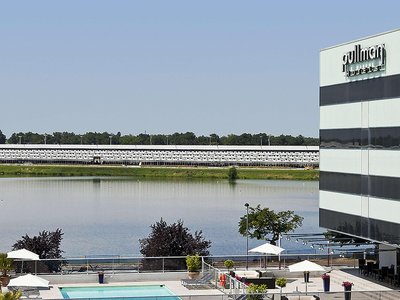 波爾多湖畔鉑爾曼酒店