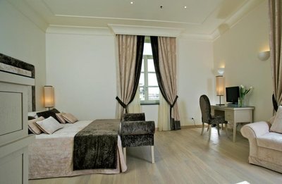 阿爾伯格德庫瑪尼宮酒店