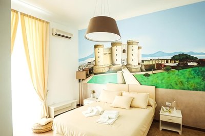 納波里米亞酒店