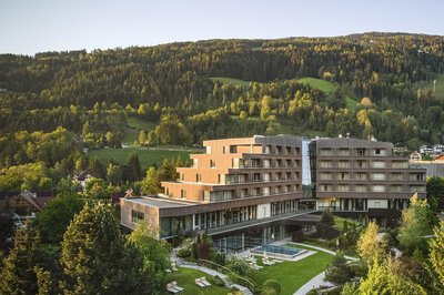 斯拉德明弗蘭肯斯坦酒店