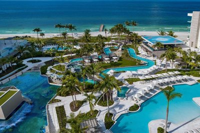 長船礁瑞吉度假酒店