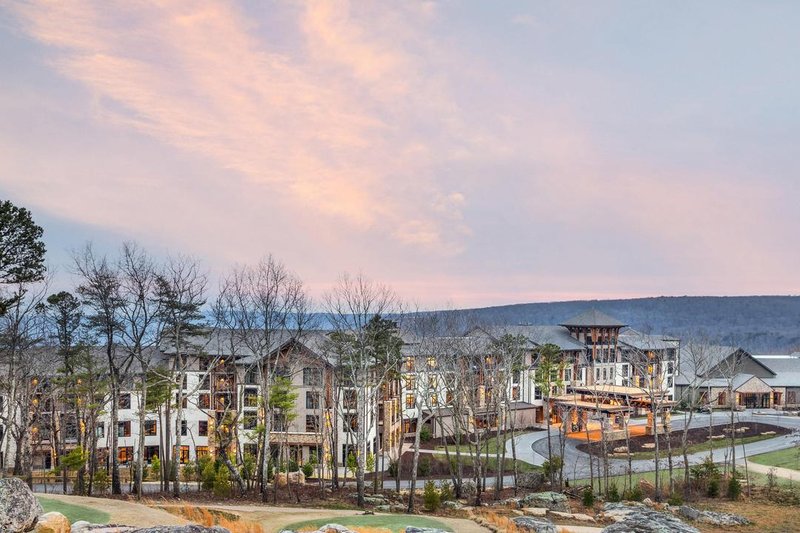 位於McLemore度假村的Cloudland,Curio Hilton山景房