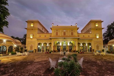 納蘭妮瓦斯皇宮酒店