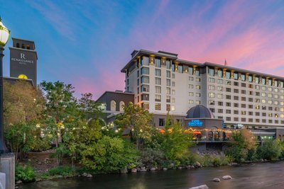 裏諾市中心萬麗水療酒店