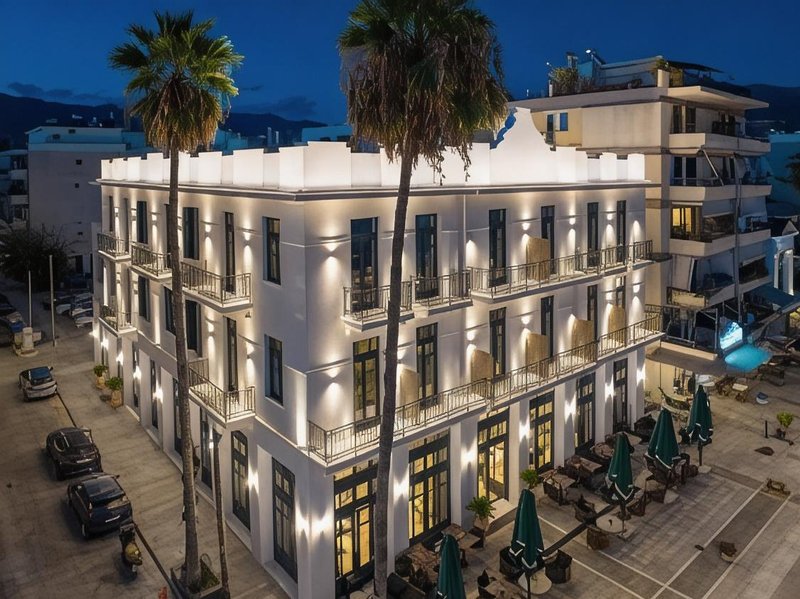 卡拉馬塔大酒店