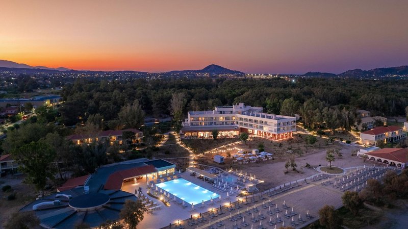 阿魯魯斯贊特多姆斯傲途格精選酒店