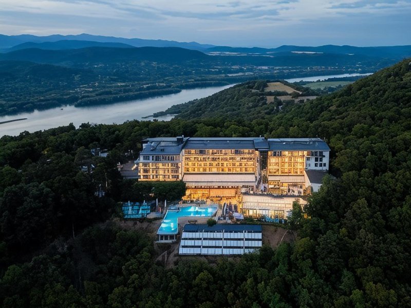 西爾瓦努斯健康會議酒店