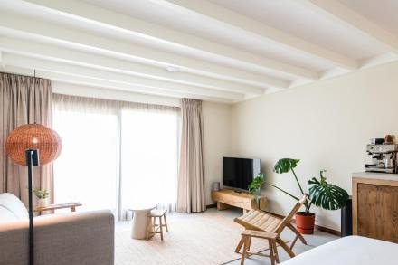 Van Heeckeren Apartments & Suites Nes