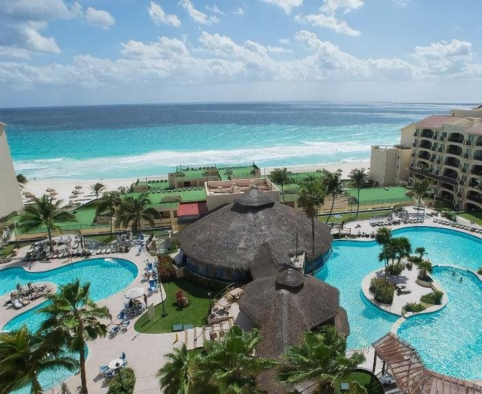 坎昆安波利歐酒店(可選全包)