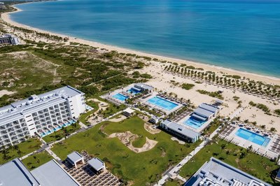 拉丁裔裏烏酒店-限成人-全包