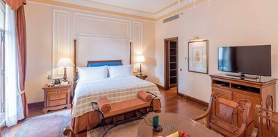 歐貝羅伊加爾各答大酒店