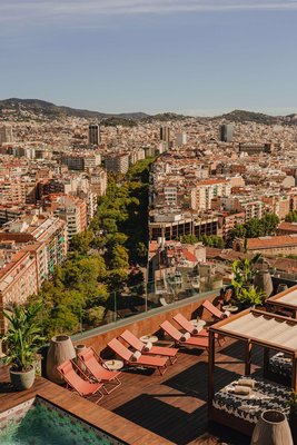 巴塞隆拿諾布酒店