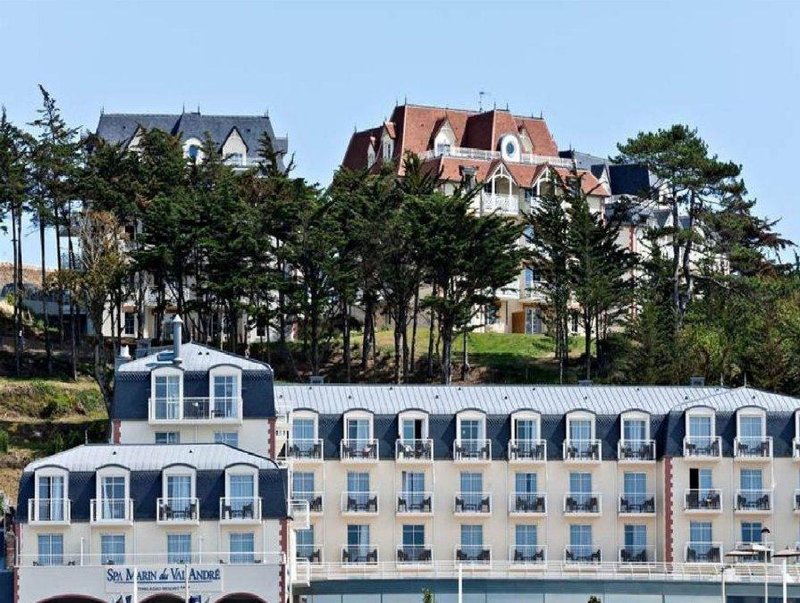 馬林杜瓦爾安德烈海水浴度假酒店