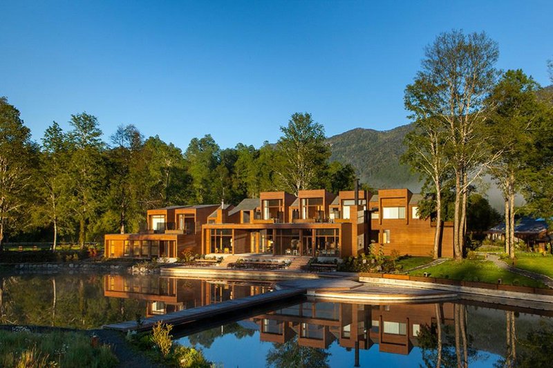 超越烏伊拉威阿酒店