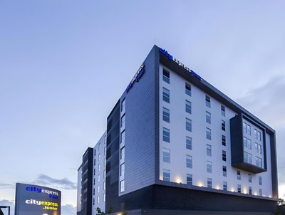 波哥大機場萬豪城市快捷普拉斯酒店