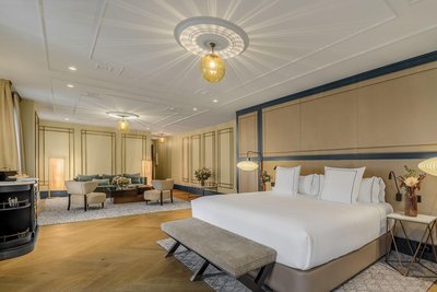 阿託查宮殿酷客房酒店