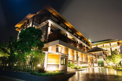 納迪10號度假酒店