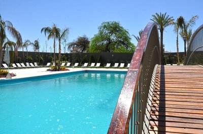 阿梅里安卡洛斯5號酒店